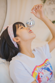 《偷窥女教师》未删减版在线观看